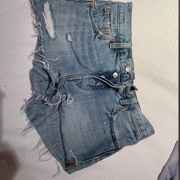 Levi's From Aritzia 501 WAVELINE Denim Shorts W25 - Picture 3 of 6